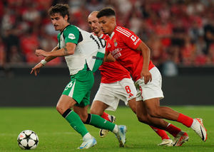 Hugo Bueno on loan at Feyenoord (Photo by Gualter Fatia/Getty Images)