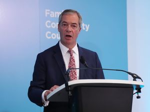 Supporting image for story: Farage calls for referendum on Chagos Islands as he criticises ‘rotten’ deal