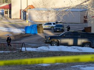 Supporting image for story: Canada mourns victims of mass shooting at secondary school