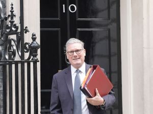 Supporting image for story: Starmer criticised over action against Labour rebels