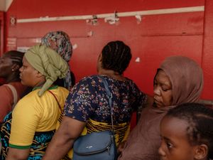 Supporting image for story: Macron met with anger over Cyclone Chido response during visit to Mayotte