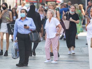 Supporting image for story: Shapps: Good idea for workers to be fully vaccinated before return to office