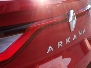 Supporting image for story: New Renault crossover to be named Arkana