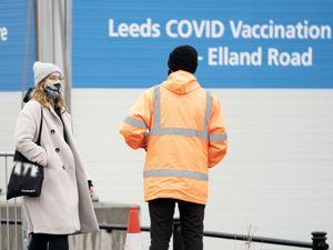 Supporting image for story: Experts warn people not to meet up before Christmas as coronavirus cases rise