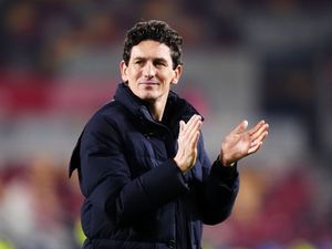 Supporting image for story: Brentford boss Keith Andrews visits Macclesfield dressing room after FA Cup win