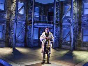 Supporting image for story: The Merchant of Venice, Stafford Festival Shakespeare, Stafford Castle - review with pictures