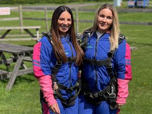 Supporting image for story: Skydiving pair battle fear of heights to honour friend who died of cancer