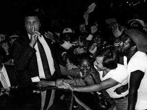 Supporting image for story: From the archive: Muhammad Ali gets hero's welcome in Wolverhampton