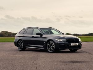 Supporting image for story: BMW confirms electric 5 Series Touring