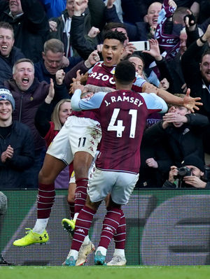 Aston Villa's Ollie Watkins (left) celebrates with Jacob Ramsey