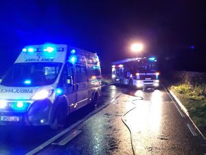 Supporting image for story: Two taken to hospital after A49 crash in Shropshire