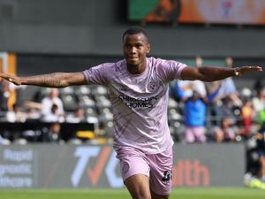 Supporting image for story: Michael Appleton: Bradley Ihionvien is giving Shrewsbury something different