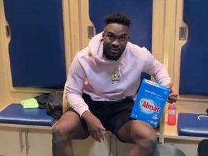 Supporting image for story: West Brom present Daryl Dike with gift after washing powder blunder