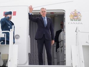 Supporting image for story: Canadian PM Mark Carney arrives in US for high-stakes meeting with Trump