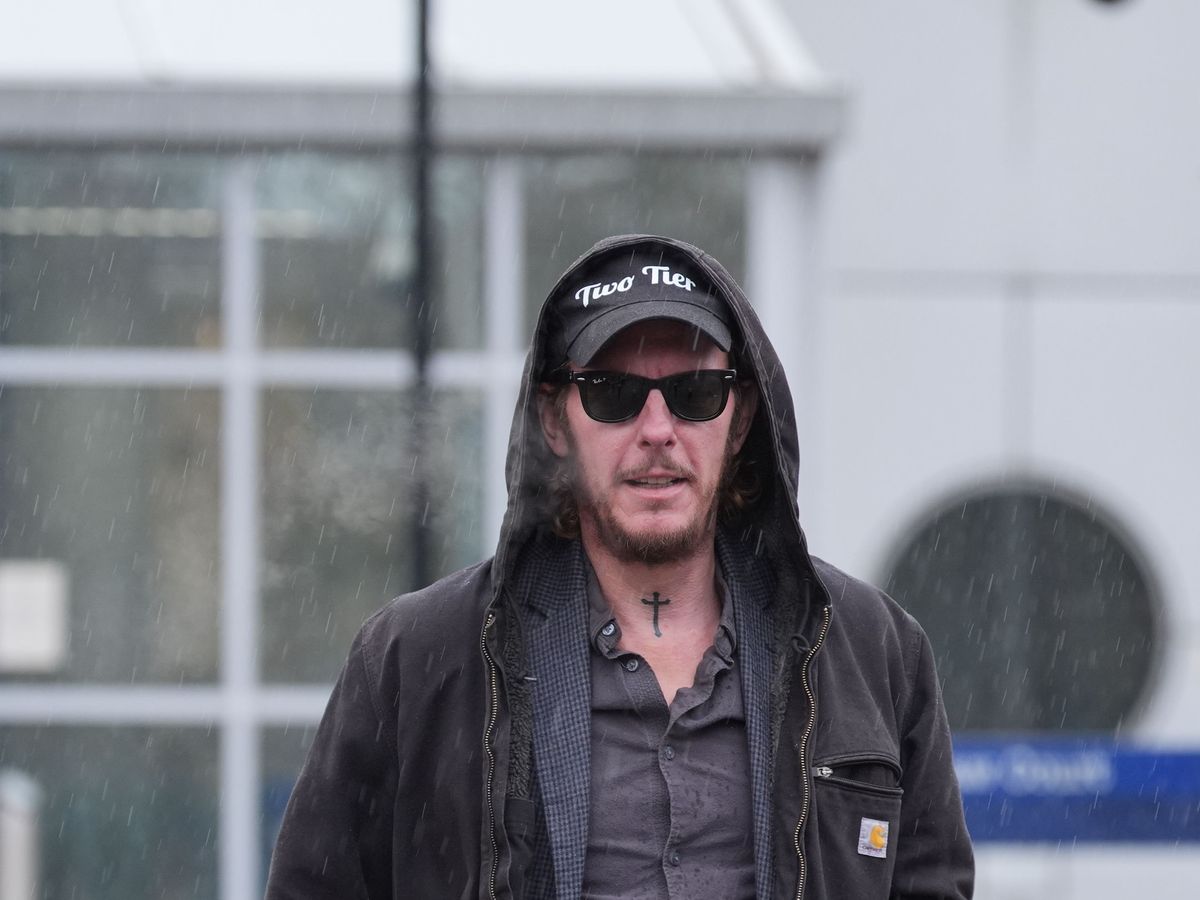 Laurence Fox denies sharing compromising photo of TV star Narinder Kaur