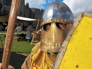 Supporting image for story: Battle recreated at Chirk Castle event