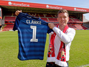 Supporting image for story: Dean Smith helped sell Saddlers to me, says Darrell Clarke