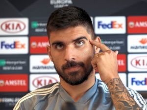 Supporting image for story: Wolves will be back to their best – Ruben Neves