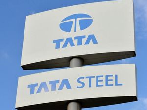 Supporting image for story: Tata Steel announces 1,000 UK job cuts