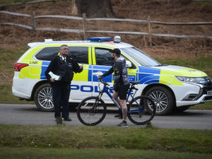 Supporting image for story: Sunshine no excuse for ignoring lockdown, police chiefs warn