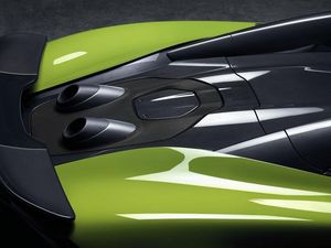 Supporting image for story: McLaren teases new ‘Longtail’ model