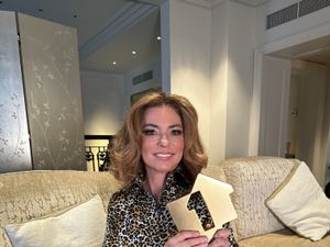 Supporting image for story: US singer Shania Twain scores third UK number one with ‘happy’ album Queen Of Me