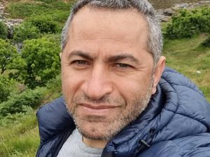 Supporting image for story: British-Palestinian NHS doctor raises £100,000 to get family out of Gaza