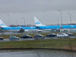 Supporting image for story: Dutch airline KLM reveals ‘painful’ cost-cutting measures to boost finances