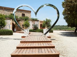 Supporting image for story: Six male bombshells enter Casa Amor as Love Island heats up