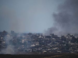 Supporting image for story: Israeli airstrike on school-turned-shelter in Gaza kills 25, medics say