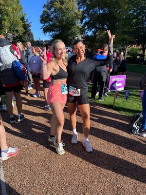 These two avid runners were all smiles as they prepared to take to the track! 