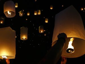 Supporting image for story: Council to ban release of balloons and sky lanterns