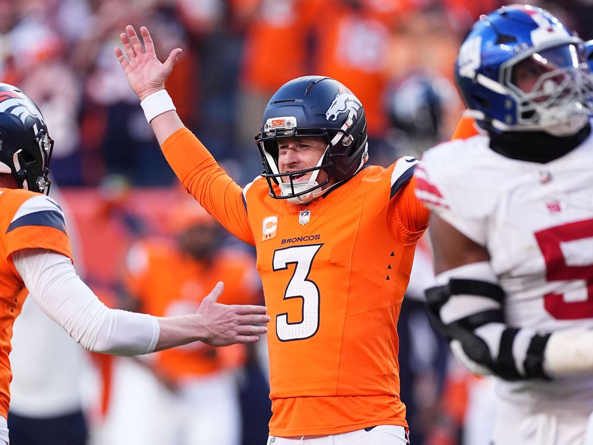 Denver Broncos complete historic comeback in one-point win over New York Giants