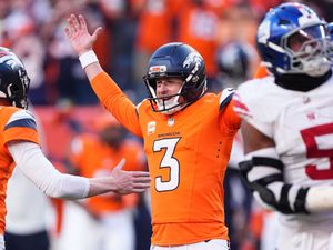 Supporting image for story: Denver Broncos complete historic comeback in one-point win over New York Giants