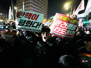 Supporting image for story: UK urges ‘peaceful resolution’ as Korean president fails to impose martial law
