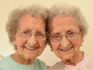 Supporting image for story: Britain's oldest twins go on dream trip