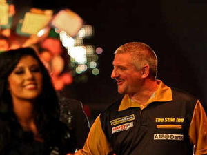Supporting image for story: Wayne Jones v Nick Fullwell in PDC