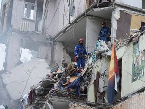 Supporting image for story: Russian missile and drone attacks kill nine and injure 124 in Kyiv
