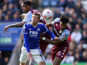 Supporting image for story: Ezri Konsa rallies round Aston Villa troops 