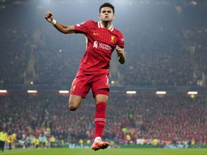 Supporting image for story: Luis Diaz hat-trick sees Leverkusen boss Xabi Alonso lose on Liverpool return
