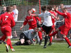 Supporting image for story: Sinton to decide his team after Bucks' 5-1 win