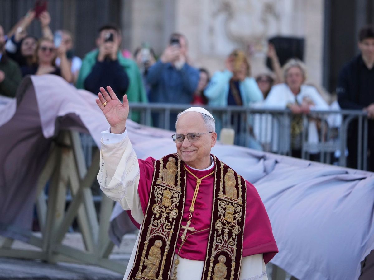 Pope declares ‘I am Roman’ as he completes formalities to become bishop of Rome