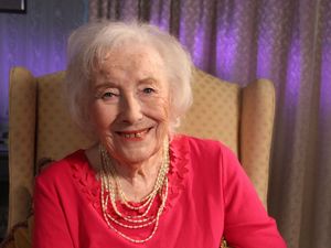 Supporting image for story: Dame Vera Lynn dies aged 103