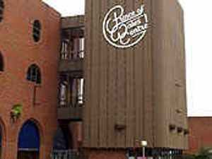 Supporting image for story: Talks on shops site