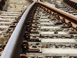 Supporting image for story: Train fault blocks lines at Craven Arms leading to warnings of delays and cancellations