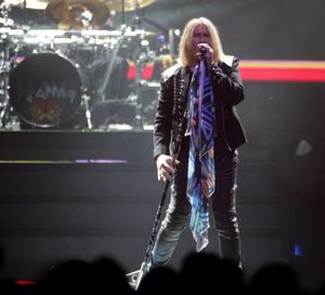 Def Leppard. Pictures by: Andy Shaw