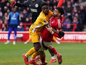 Supporting image for story: Premier League referees to place greater emphasis on holding in penalty area