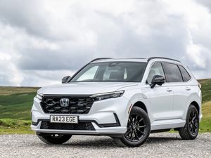 Supporting image for story: Honda’s CR-V aims to deliver space and efficiency for £45,895
