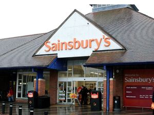 Supporting image for story: Supermarket evacuated over false alarm