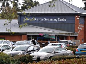 Supporting image for story: New signs to ease problems at Market Drayton car park 